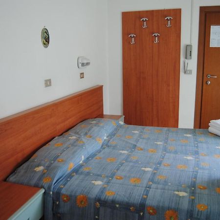 Hotel Trevi Cesenatico Δωμάτιο φωτογραφία