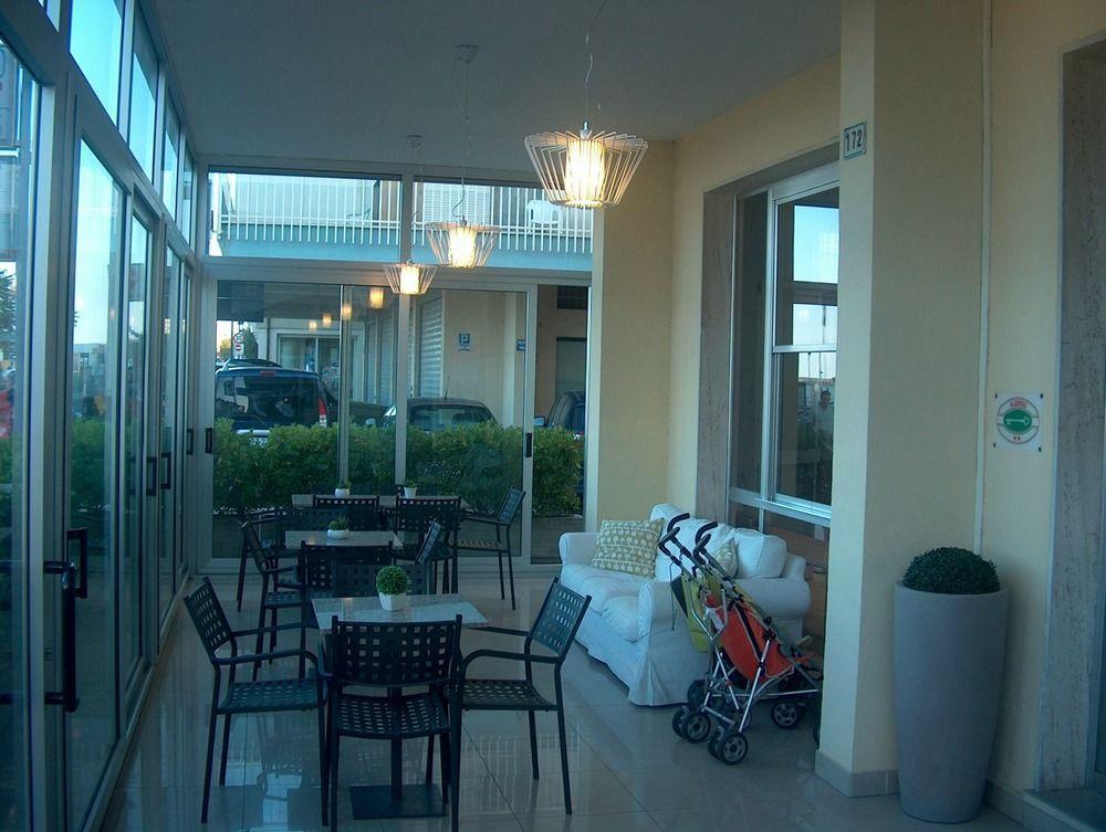 Hotel Trevi Cesenatico Εξωτερικό φωτογραφία